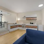 Reverie - Dependance, Check-in At Metropolitan Star Hotel Bratislava