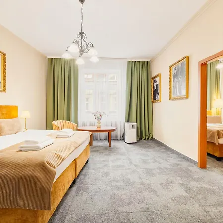 Reverie - Dependance, Check-in At Metropolitan Star 3*