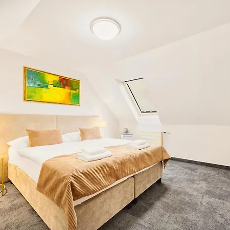 Reverie - Dependance, Check-in At Metropolitan Star Hotel