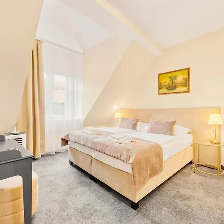 Reverie - Dependance, Check-in At Metropolitan Star Hotel 3*