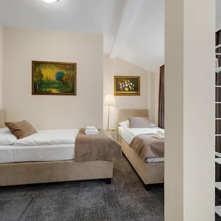 Reverie - Dependance, Check-in At Metropolitan Star Hotel