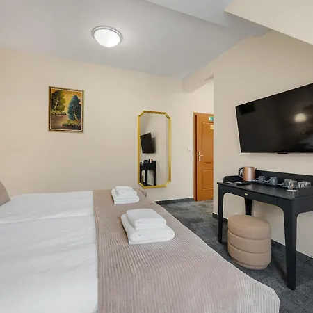 Reverie - Dependance, Check-in At Metropolitan Star Hotel