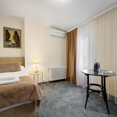 Reverie - Dependance, Check-in At Metropolitan Star Hotel Bratislava