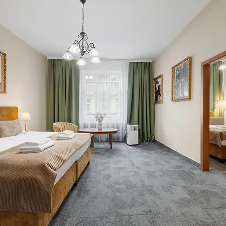 Hotel Reverie - Dependance, Check-in At Metropolitan Star Bratislava