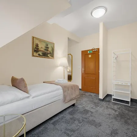 Reverie - Dependance, Check-in At Metropolitan Star Hotel