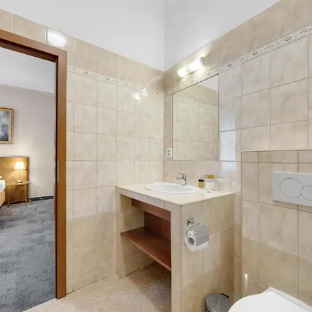 Reverie - Dependance, Check-in At Metropolitan Star Hotel Bratislava