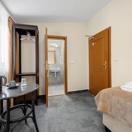 Reverie - Dependance, Check-in At Metropolitan Star 3* ברטיסלאבה