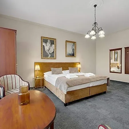 Reverie - Dependance, Check-in At Metropolitan Star 3* Bratislava