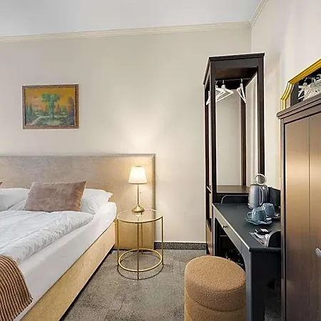 Reverie - Dependance, Check-in At Metropolitan Star Hotel