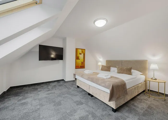 Hotel Reverie - Dependance, Check-in At Metropolitan Star Bratislava