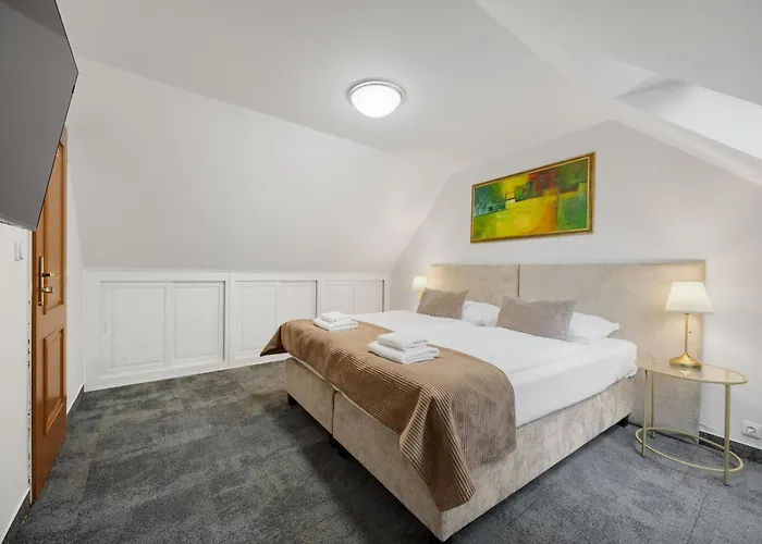 Hotel Reverie - Dependance, Check-in At Metropolitan Star 3*