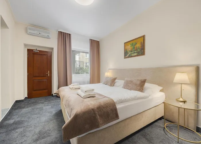 Reverie - Dependance, Check-in At Metropolitan Star Hotel 3*