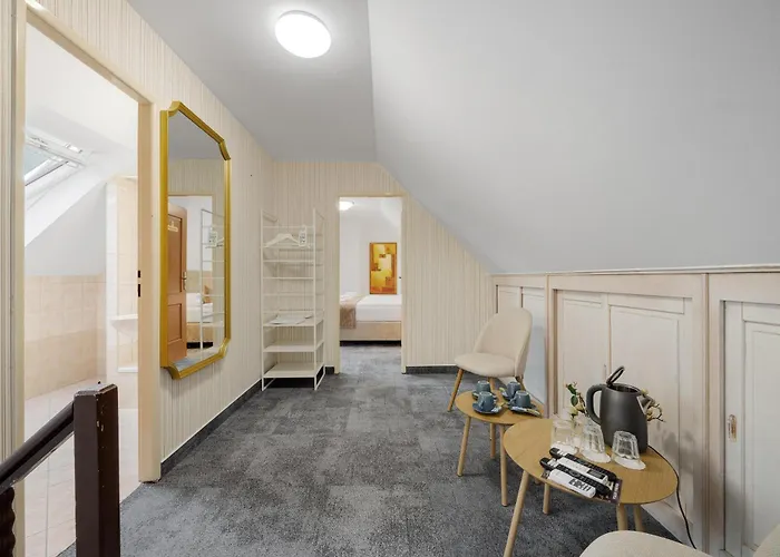 Reverie - Dependance, Check-in At Metropolitan Star Hotel Bratislava