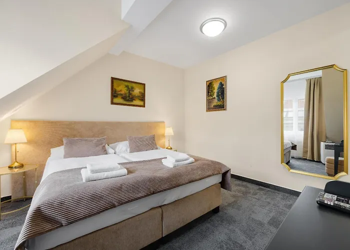 Reverie - Dependance, Check-in At Metropolitan Star 호텔 3*