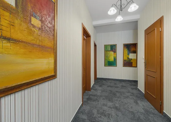 Hotel Reverie - Dependance, Check-in At Metropolitan Star 3*