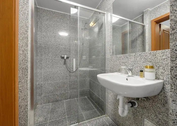 Reverie - Dependance, Check-in At Metropolitan Star 3* Bratislava