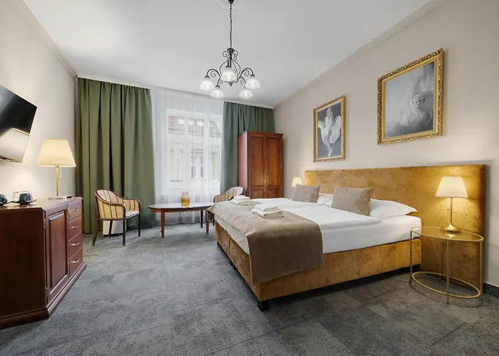 Hotel Reverie - Dependance, Check-in At Metropolitan Star