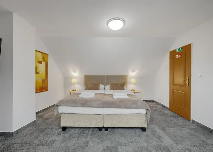 Reverie - Dependance, Check-in At Metropolitan Star Bratislava