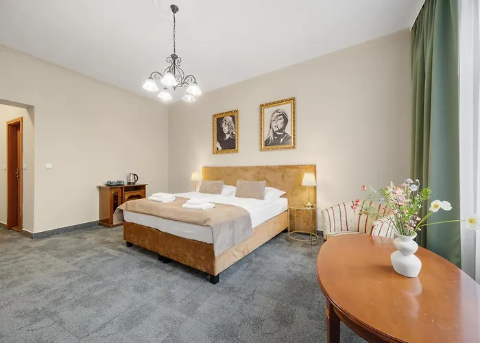 Hotel Reverie - Dependance, Check-in At Metropolitan Star 3*