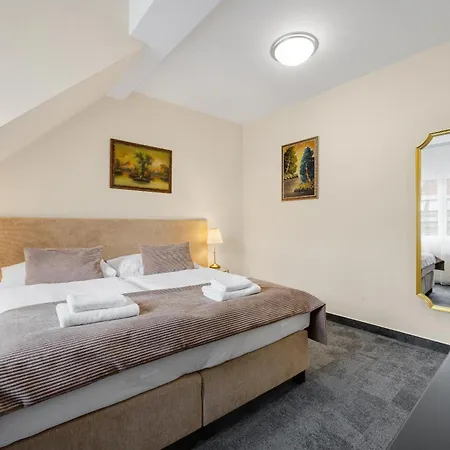 Reverie - Dependance, Check-in At Metropolitan Star 酒店 3*