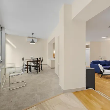 Reverie - Dependance, Check-in At Metropolitan Star 酒店 3*