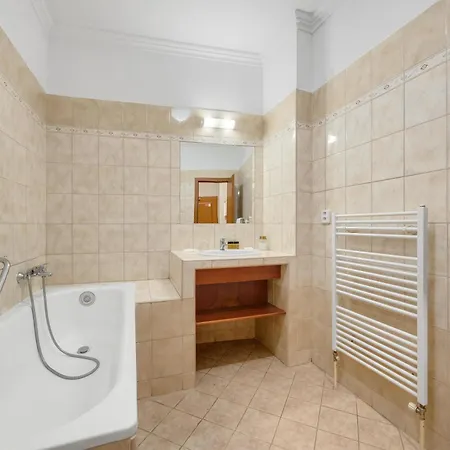 酒店 Reverie - Dependance, Check-in At Metropolitan Star 3*