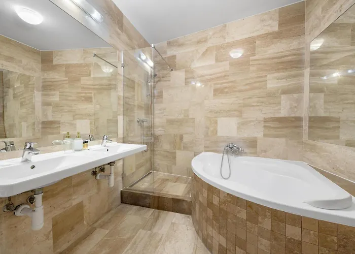 Reverie - Dependance, Check-in At Metropolitan Star براتسيلافا