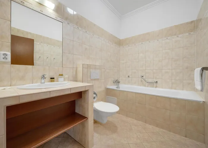 Reverie - Dependance, Check-in At Metropolitan Star فندق